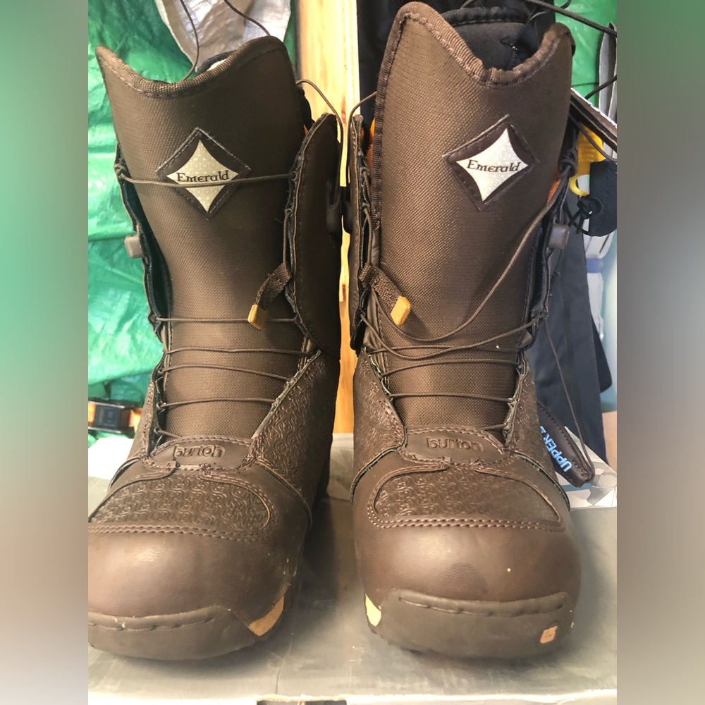 Burton Emerald Snowboard Boots size 6 Womens
